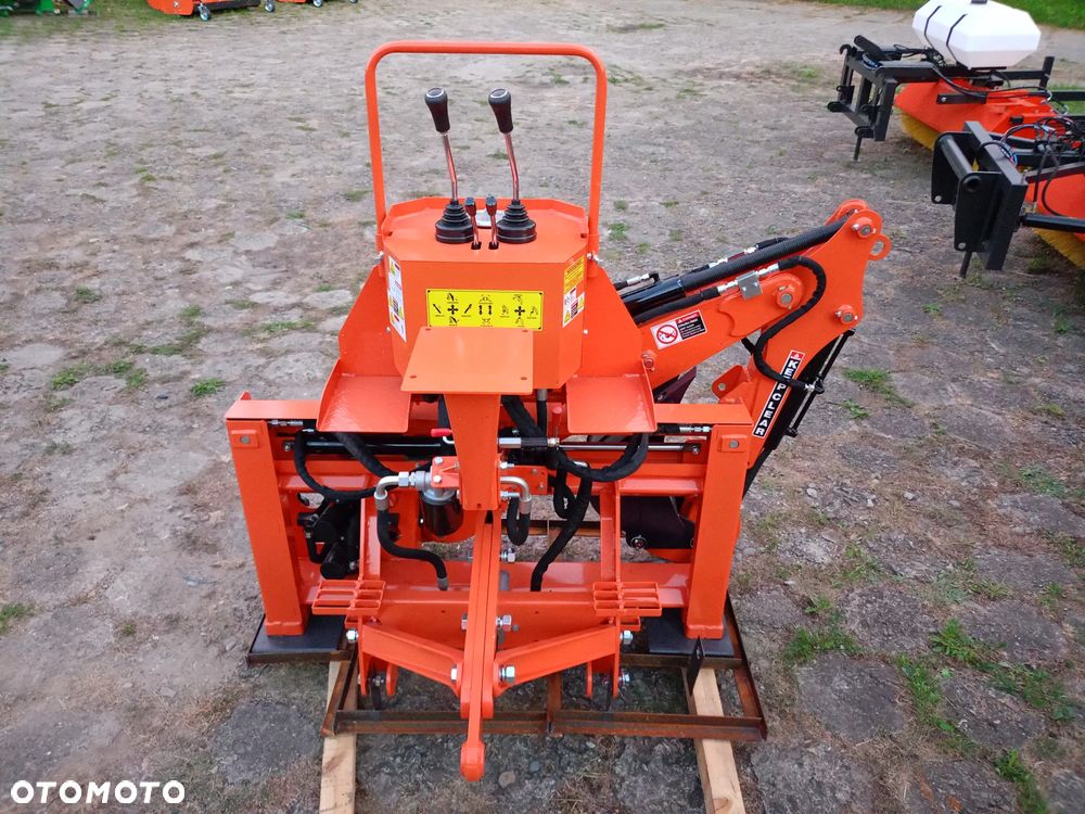 Inny Koparka zawieszana do ciągnika z własną pompą hydrauliczną BHM175 BHM225 oraz wersje z przesuwem hydraulicznym BHMS175 BHMS225 Mikrus Troll GEOGRASS Raty Transport ramie kopiące ciągnikowe WOM URSUS ZETOR MF - 4