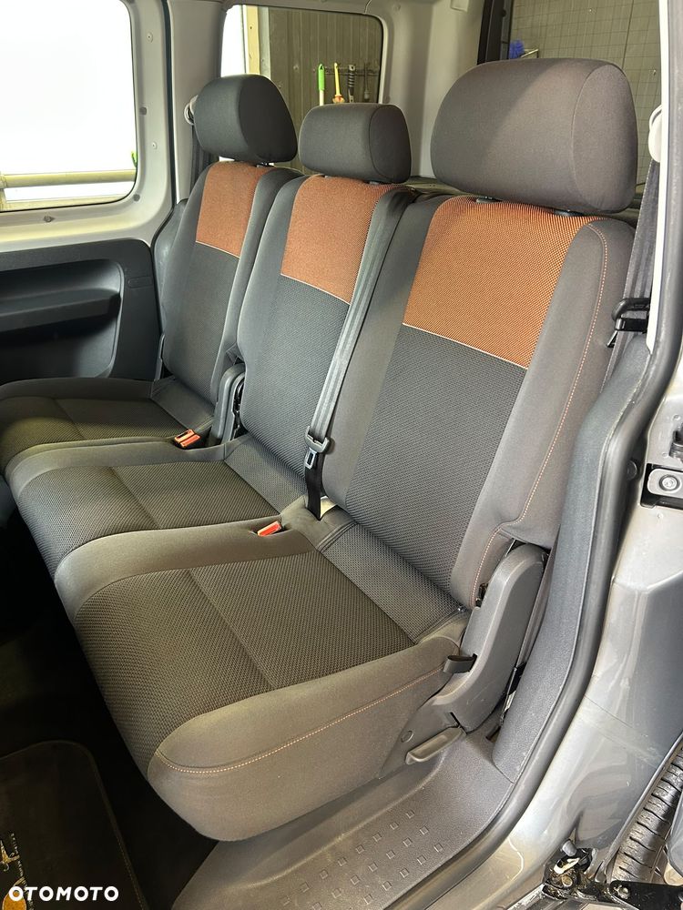 Volkswagen Caddy Highline - 33
