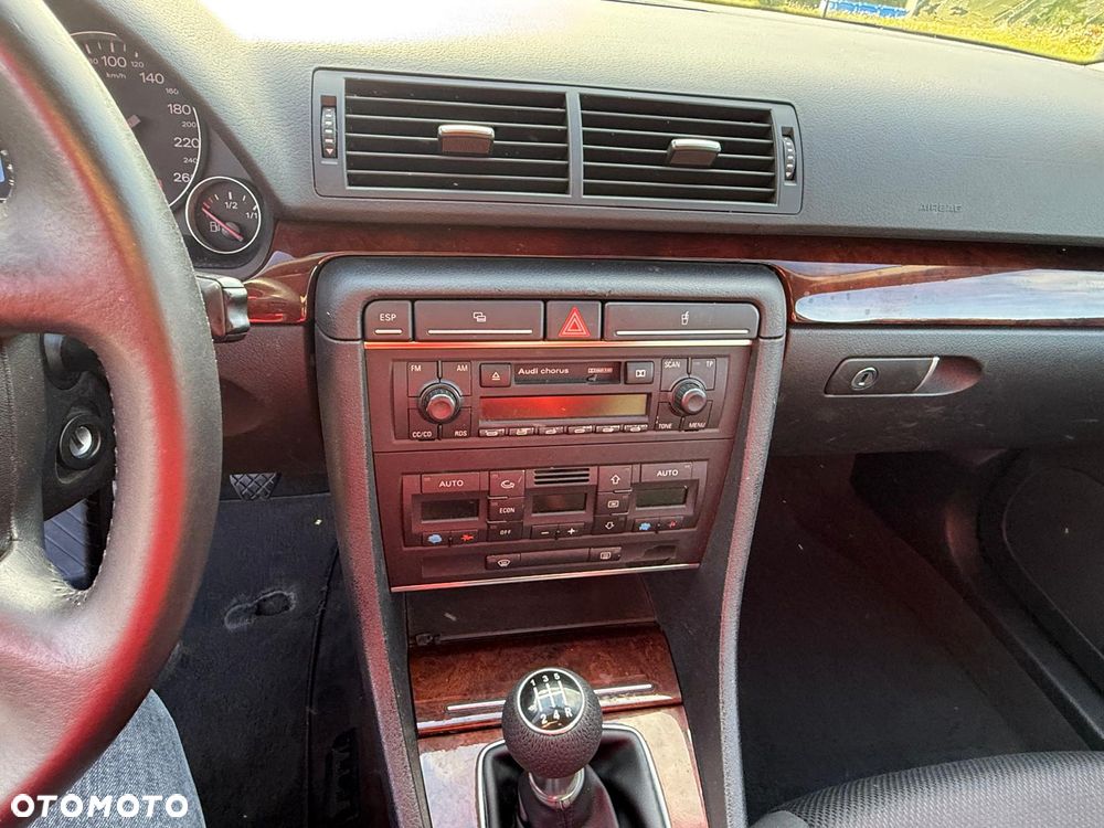Audi A4 Limousine 2 - 24