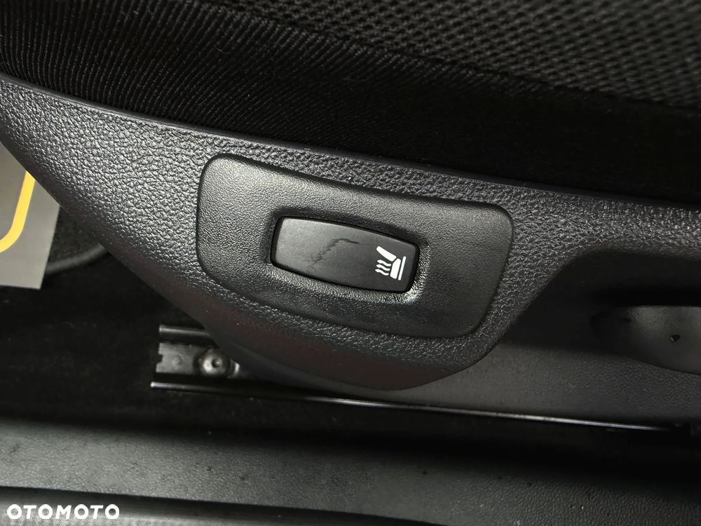 Renault Captur (ENERGY) TCe 90 INTENS - 32