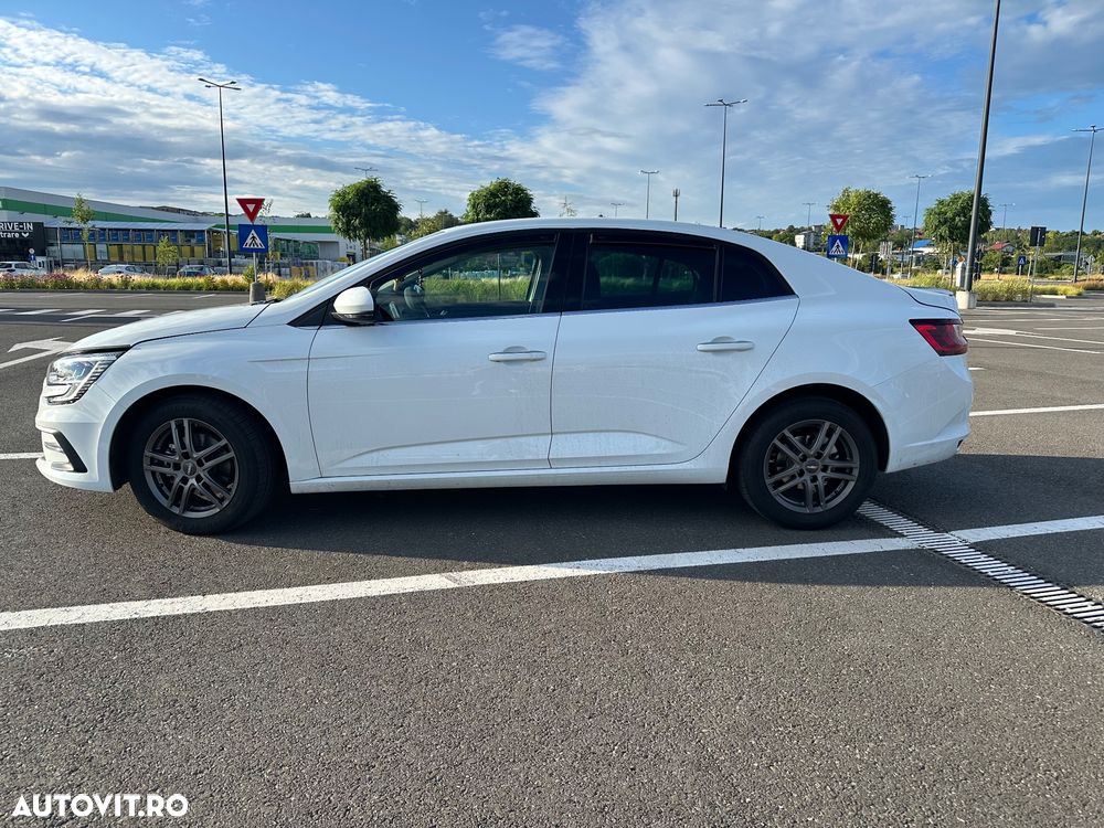 RENAULT Megane 2024 — imagine 3