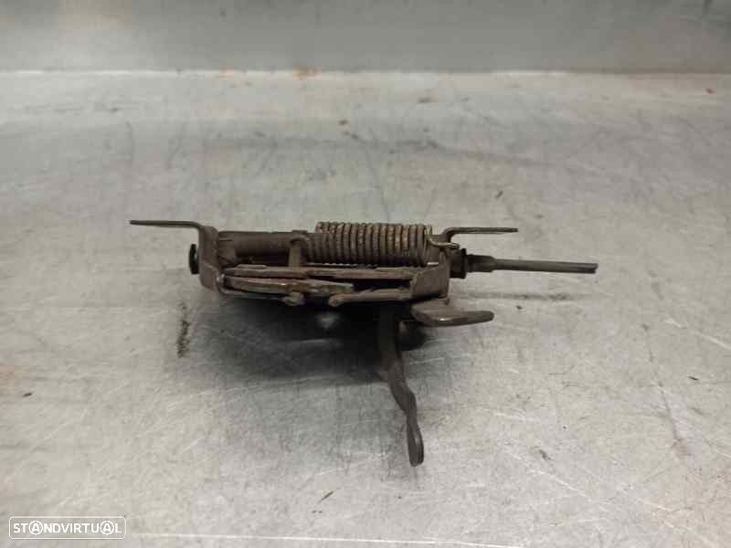 FECHADURA CAPÔ MITSUBISHI PAJERO 1998 -MB669561 - 2