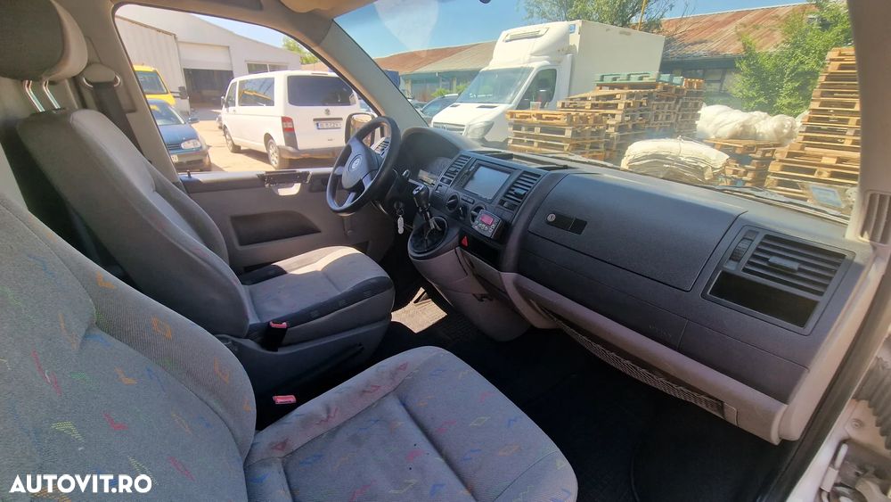 Volkswagen Transporter - 4