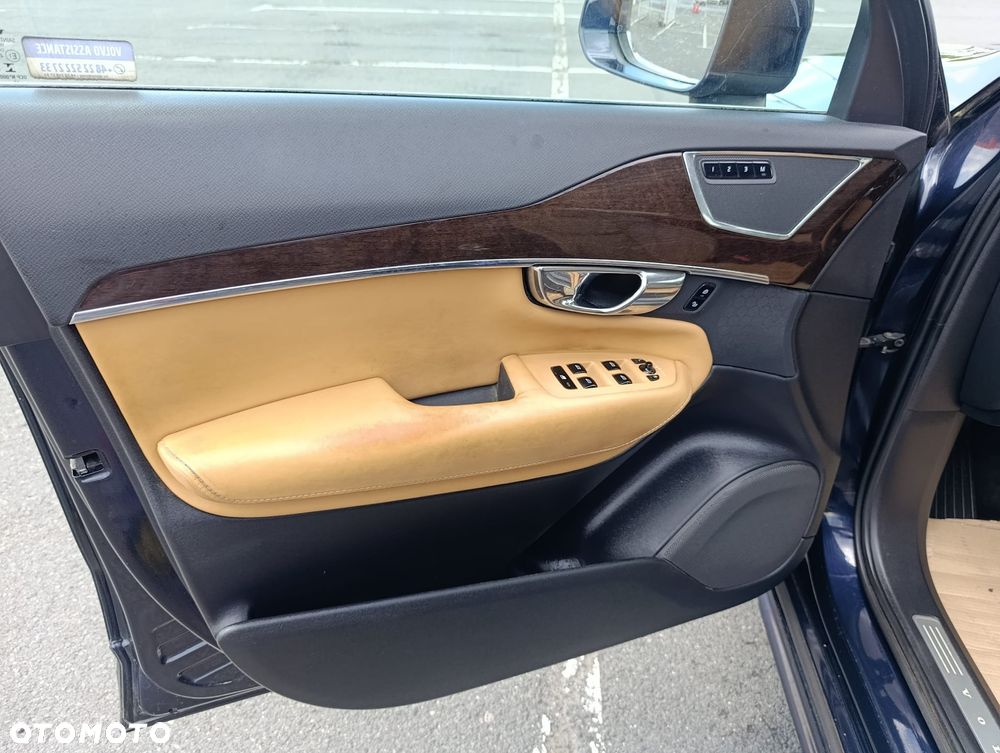 Volvo XC 90 - 17