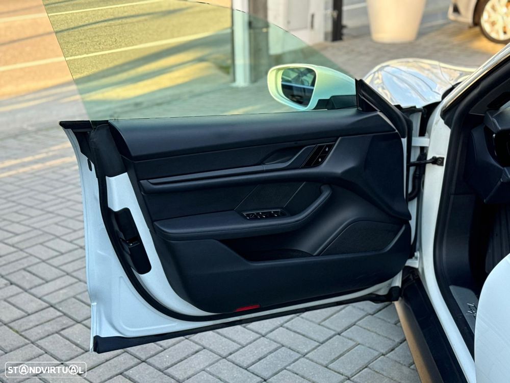 Porsche Taycan 4S - 7