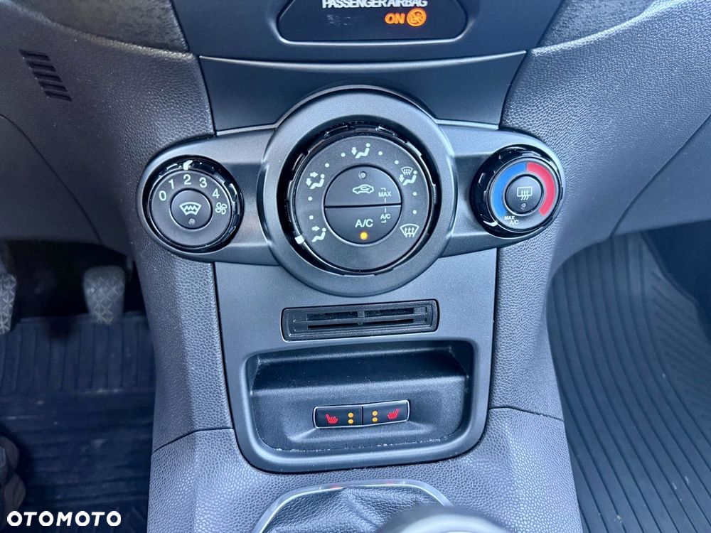 Ford Fiesta - 23