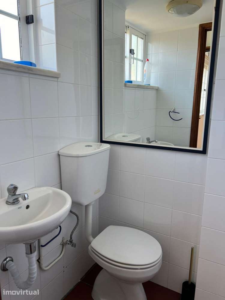 Quarto - localizado em Celas Coimbra Portugal Coimbra - Grande imagem: 4/11