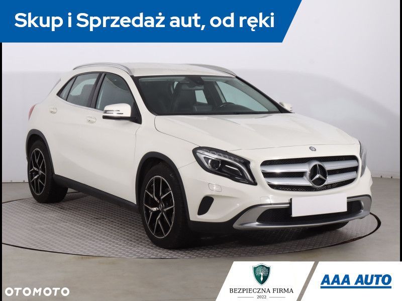 Mercedes-Benz GLA - 2