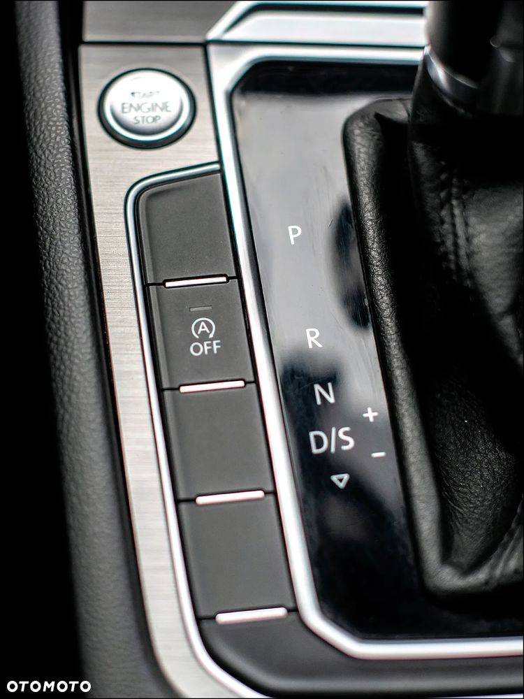 Volkswagen Passat - 28