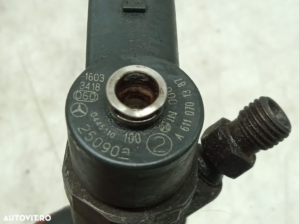 Injector 2.2 cdi om611 A6110701387 0445110100 Mercedes-Benz C-Class W - 2