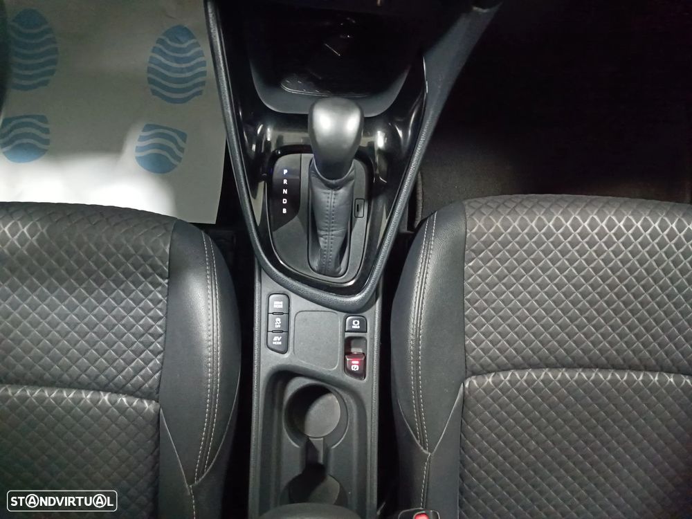 Toyota Yaris 1.5 HDF Luxury - 21