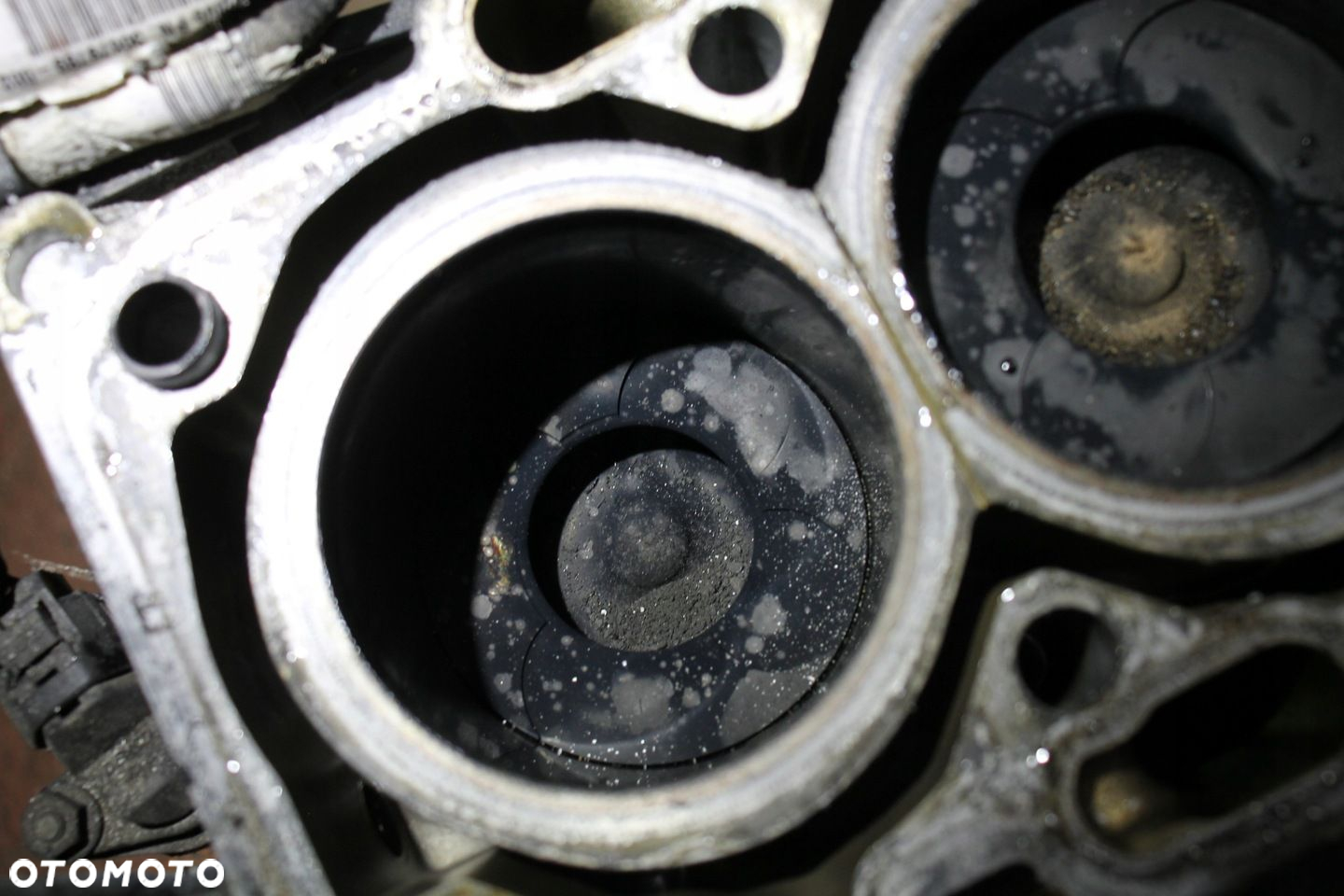 VOLVO V70 S60 XC70 XC90 DÓŁ BLOK SILNIKA D5244T4 - 6