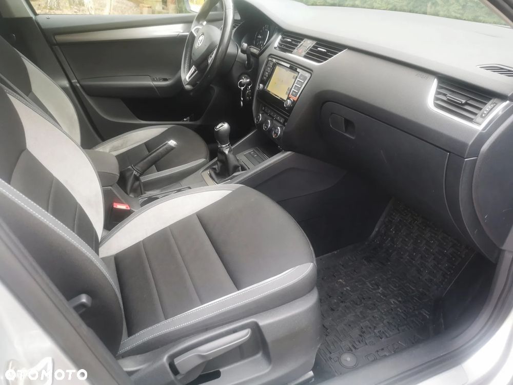 Skoda Octavia 2.0 TDI Premium Edition - 13