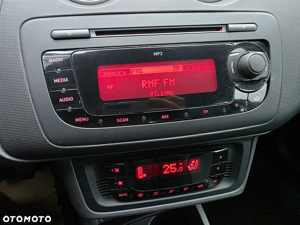 Seat Ibiza 1.4 16V Style - 30