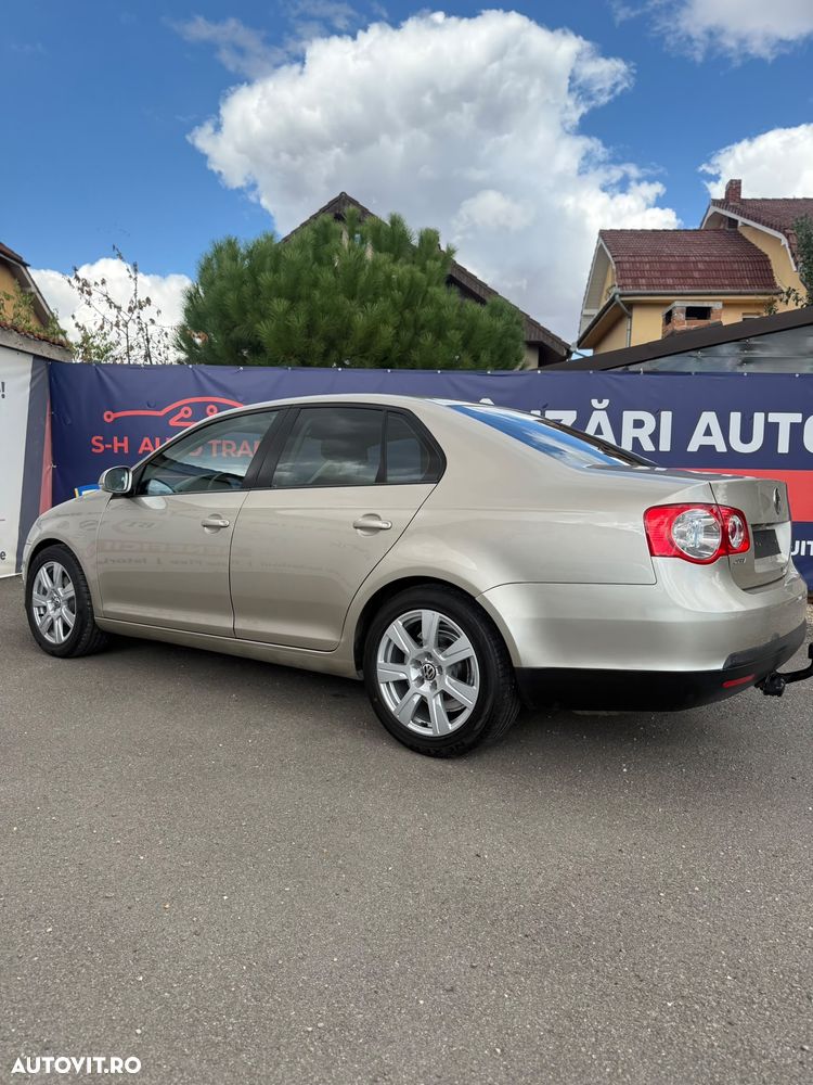 Volkswagen Jetta 1.4 TSI Comfortline - 3
