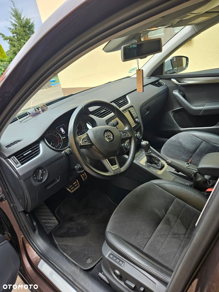 Skoda Octavia Scout 2.0 TDI 4x4 DSG - 5