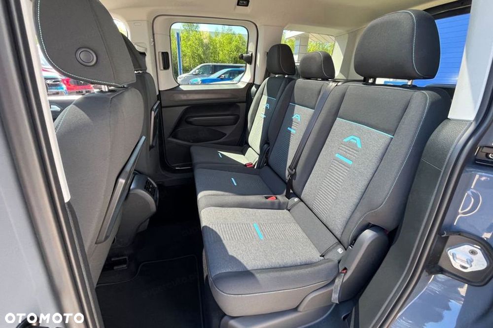Ford Tourneo Connect - 11