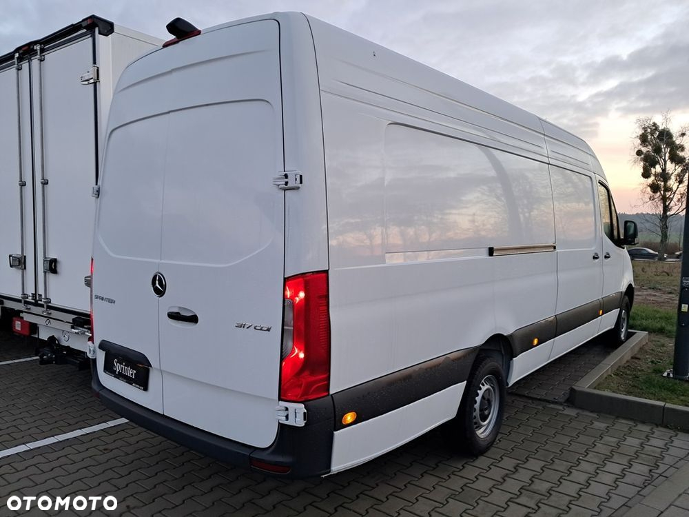 Mercedes-Benz Sprinter - 3