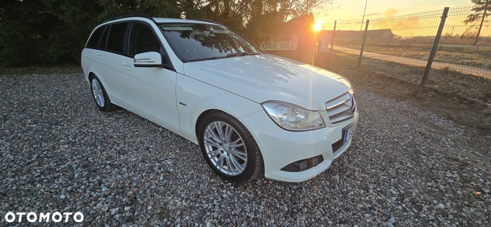 Mercedes-Benz Klasa C 220 CDI BlueEff Avantgarde - 1