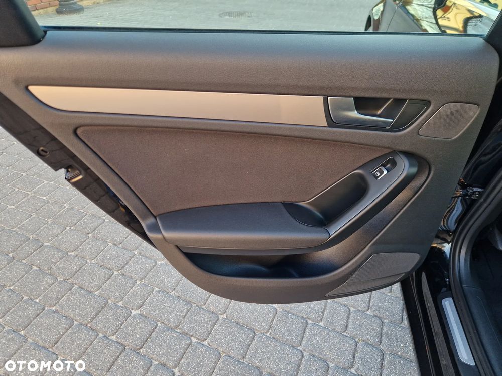 Audi A4 Avant 2.0 TDI DPF multitronic Attraction - 14