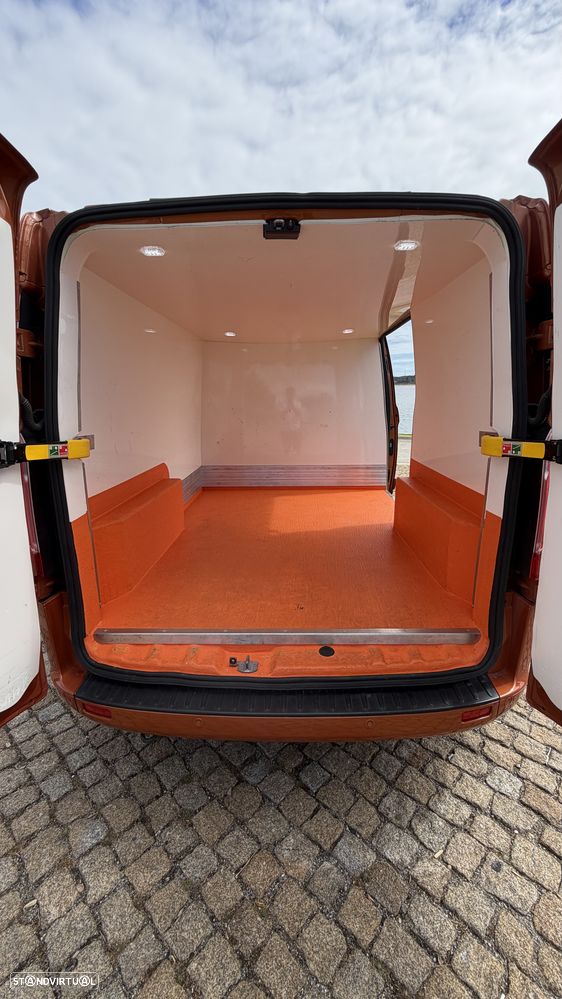 Ford Transit Custom VAN  2.0D SPORT Edition Isotérmica - 19