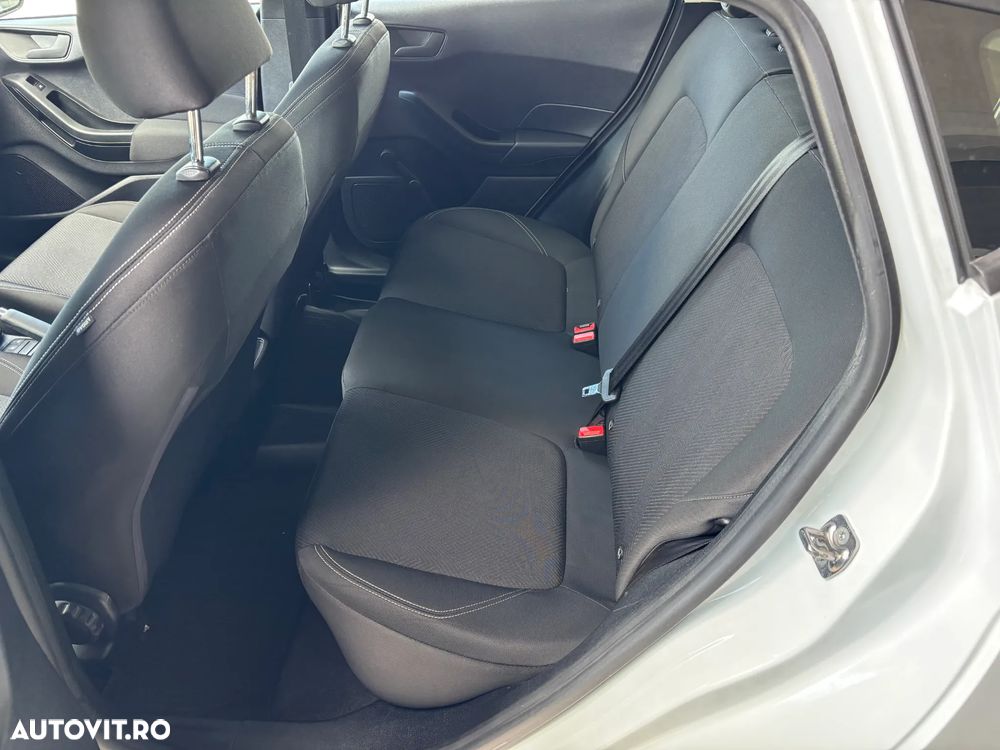 Ford Fiesta 1.1 Trend Connected - 32