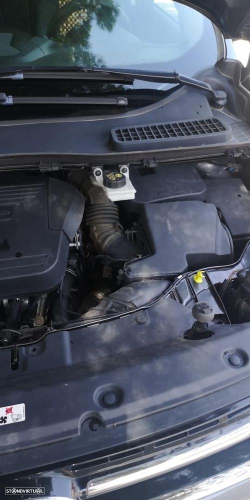 Ford Kuga 2.0 TDCi 2x4 Titanium - 1