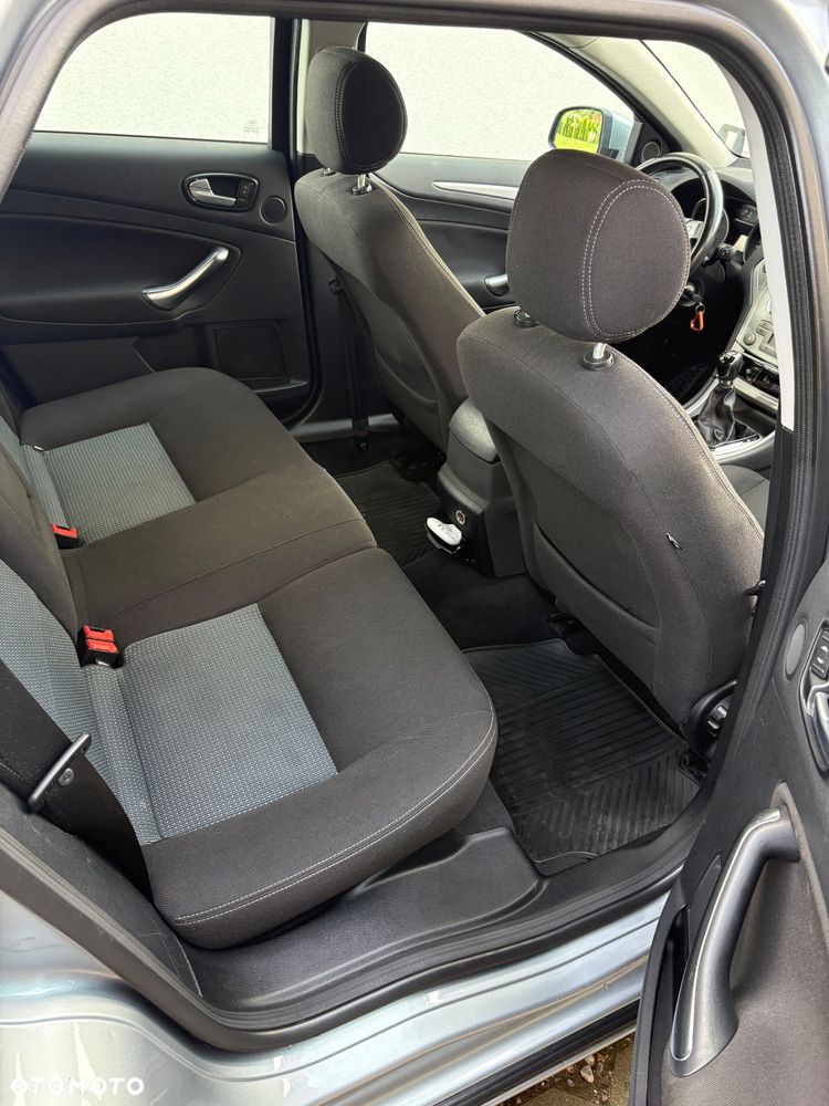 Ford Mondeo - 7
