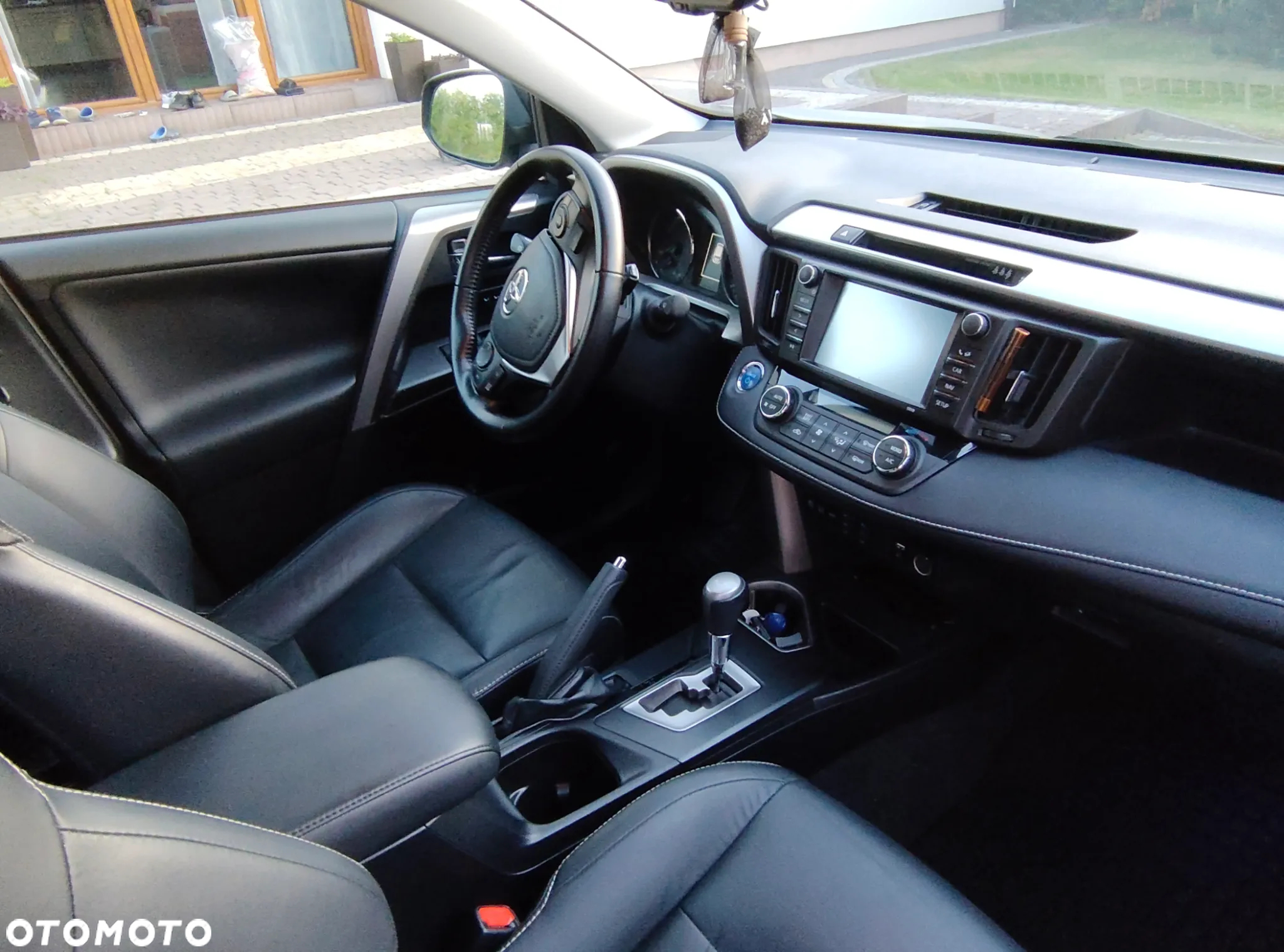 Toyota RAV4 Hybrid Premium 4x2 - 16