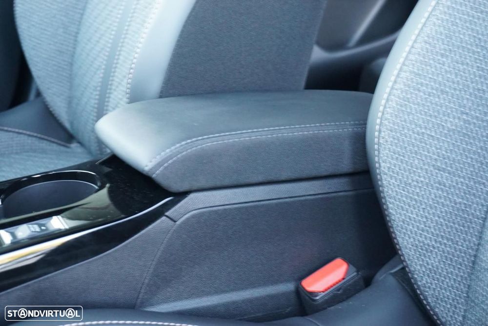 Peugeot e-2008 54 kWh Allure - 46