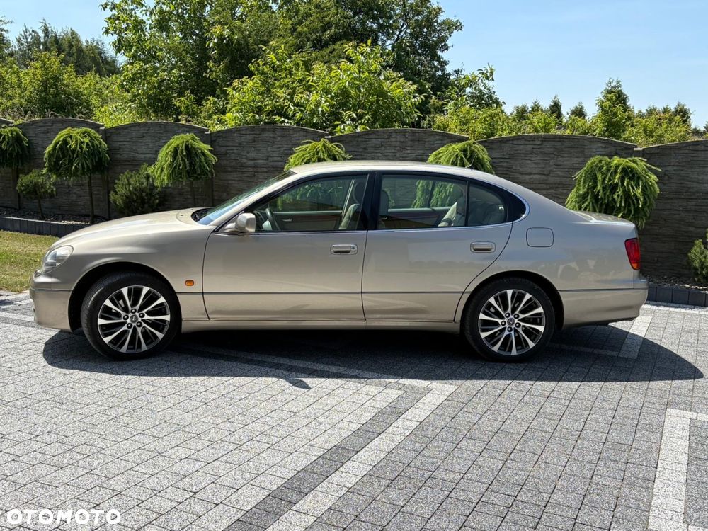 Lexus GS - 4