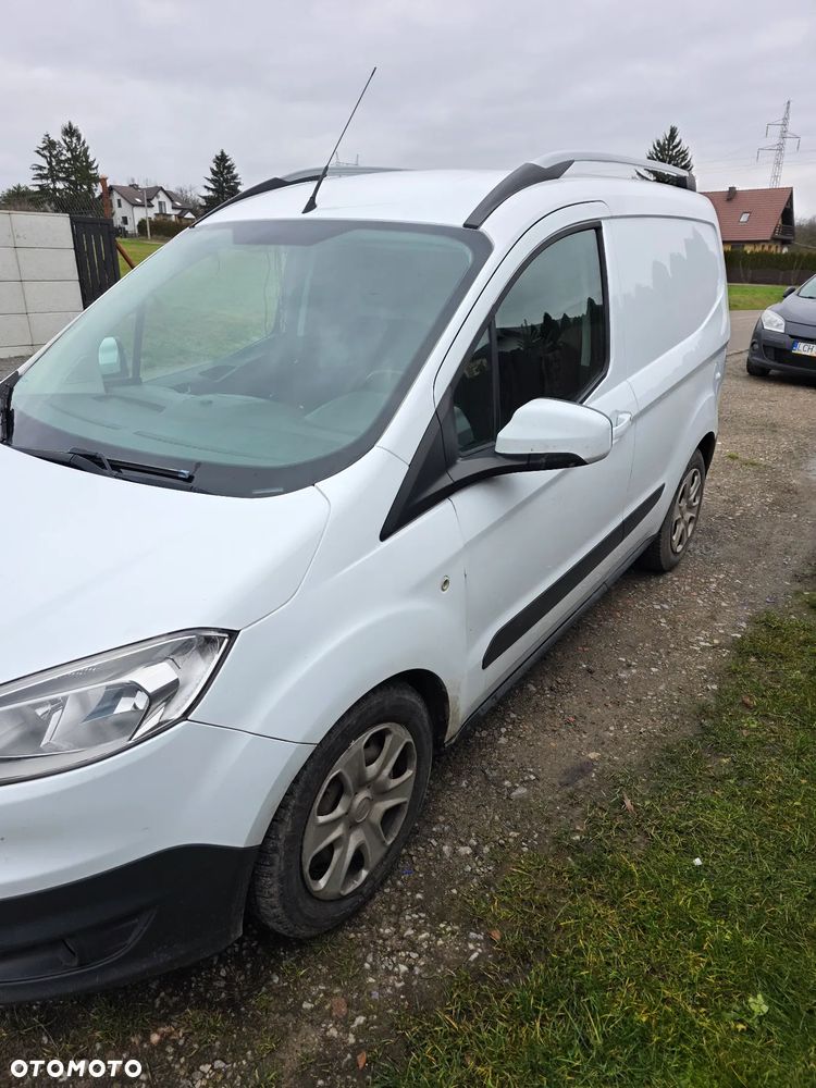 Ford Transit Courier Ambiente - 8
