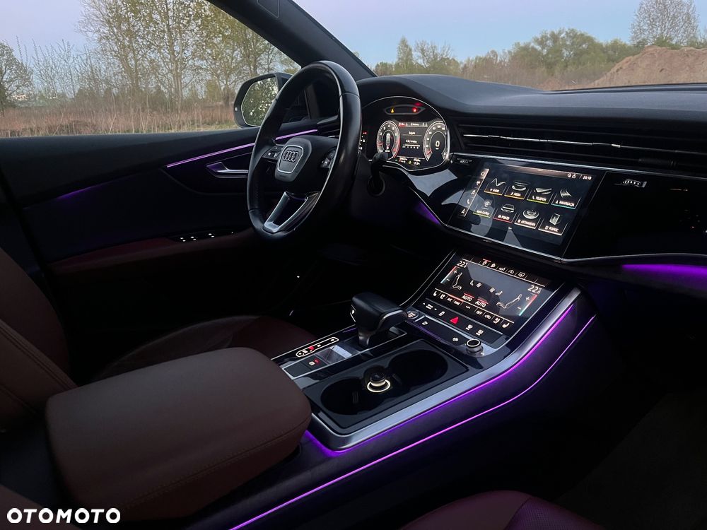 Audi Q8 - 14