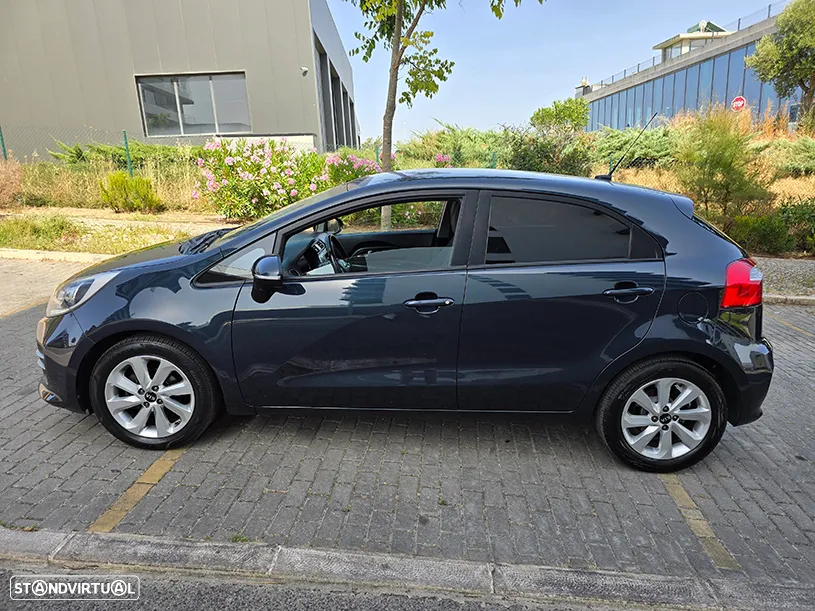 Kia Rio 1.2 CVVT More - 3