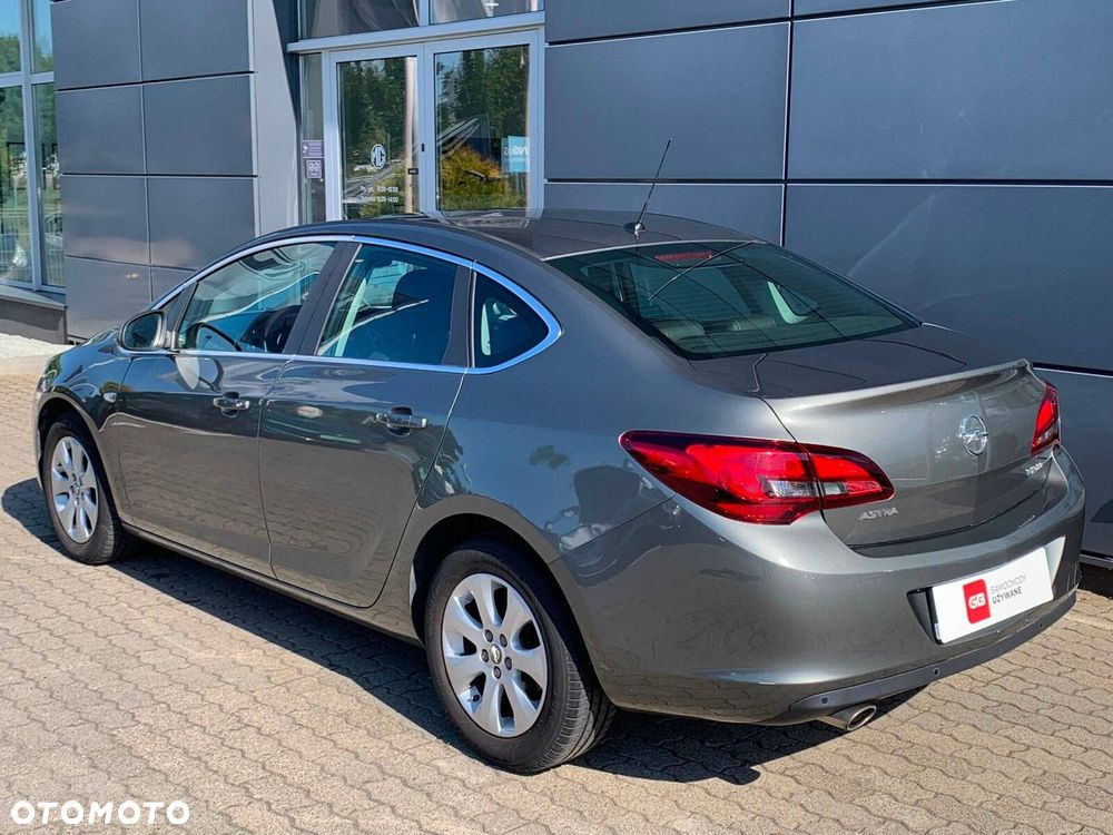 Opel Astra - 9