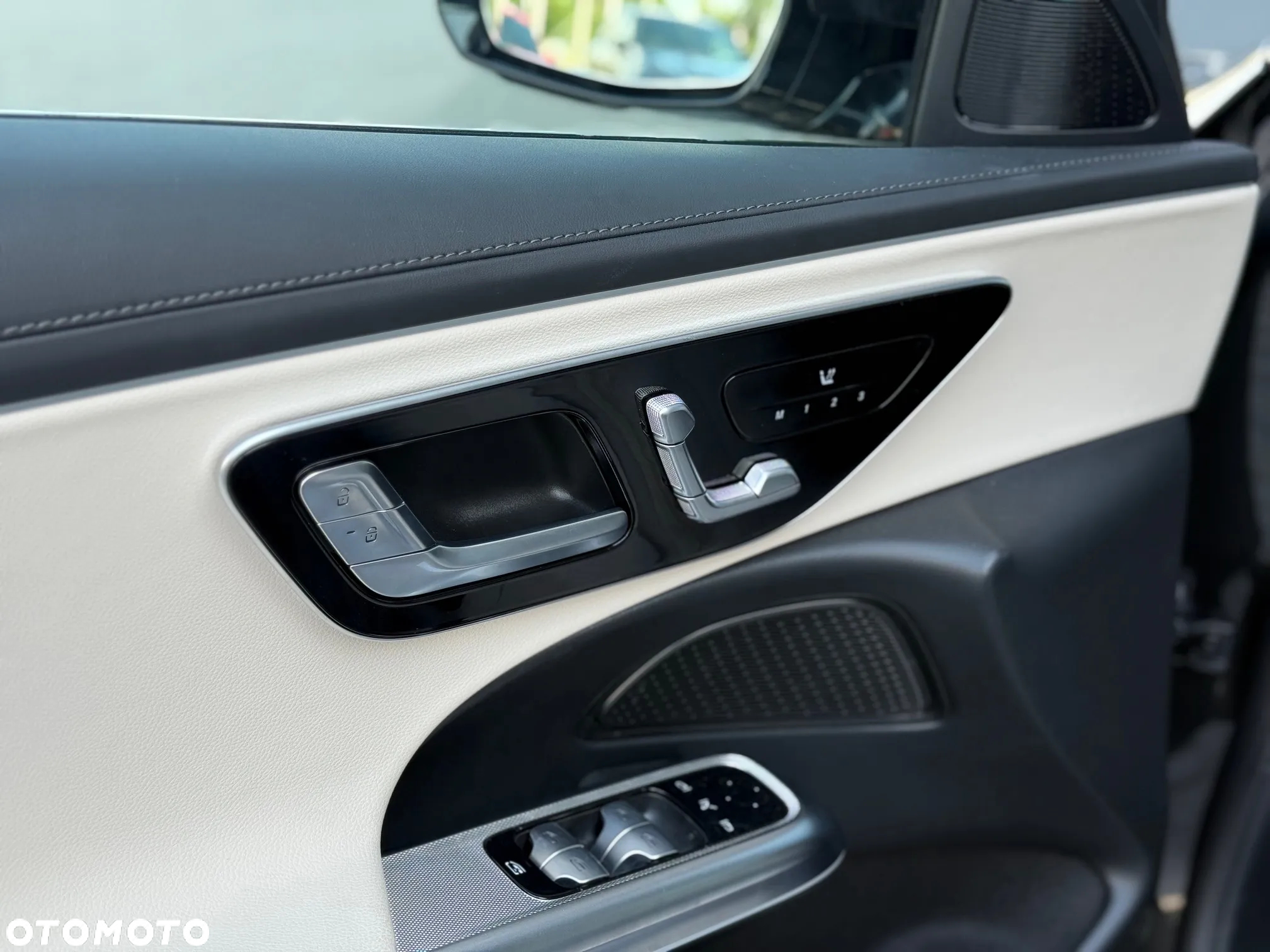 Mercedes-Benz Klasa E 300 de PHEV 4-Matic All-Terrain Avantgarde 9G-Tronic - 12