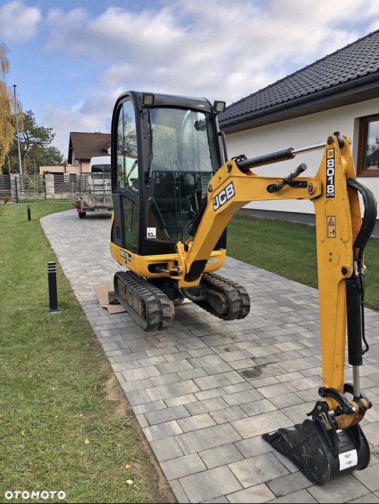 JCB 8018 - 8