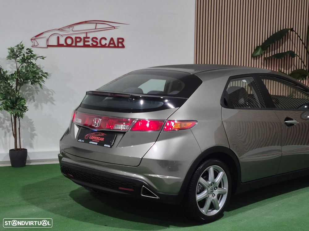 Honda Civic 1.8 Executive - 5