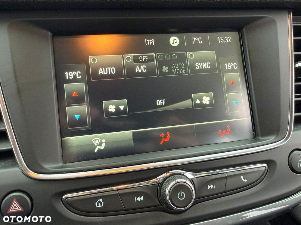 Opel Crossland X - 26