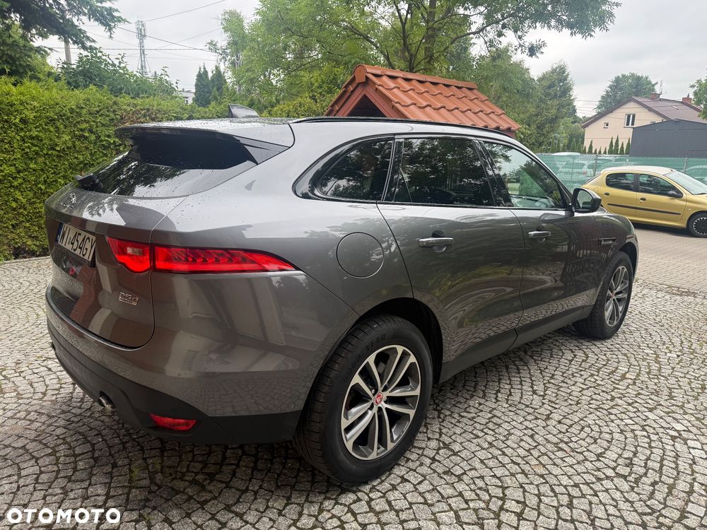 Jaguar F-Pace 2017 photo 3