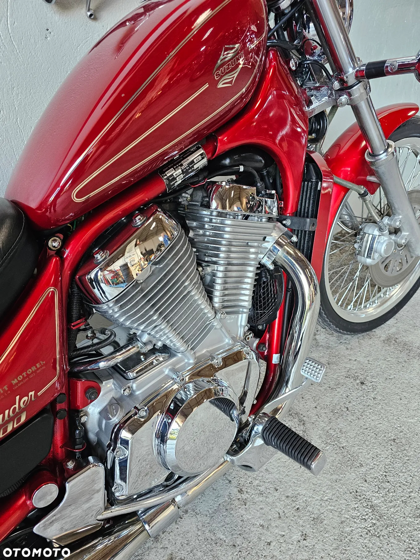 Suzuki Intruder - 4