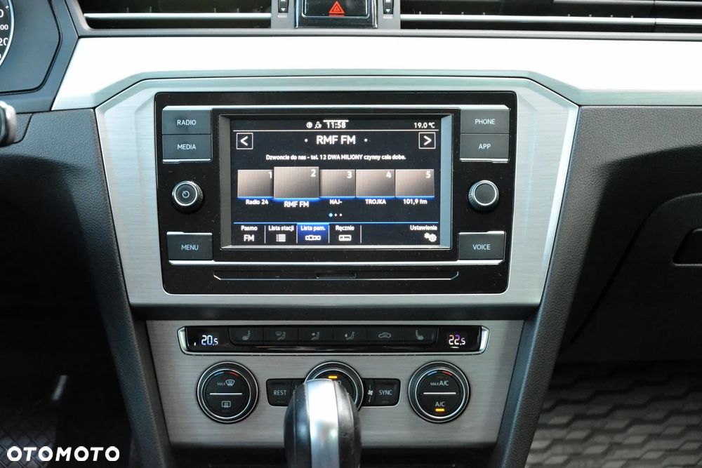 Volkswagen Passat 2.0 TDI EVO Essence DSG - 12