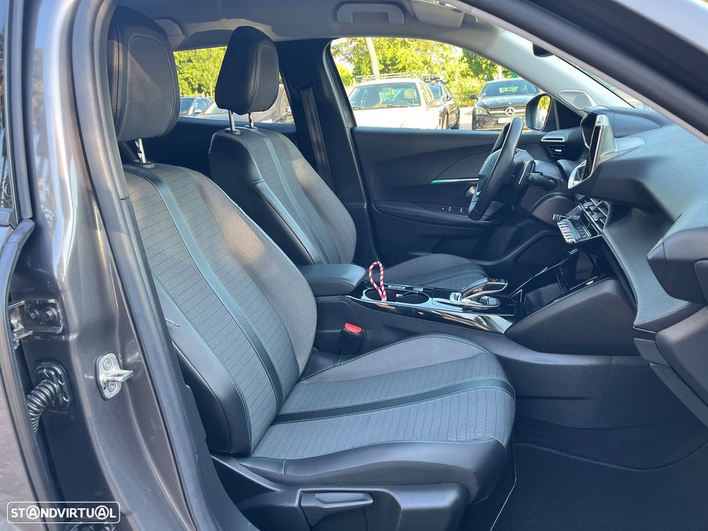 Peugeot 2008 1.5 BlueHDi Allure Pack EAT8 - 30