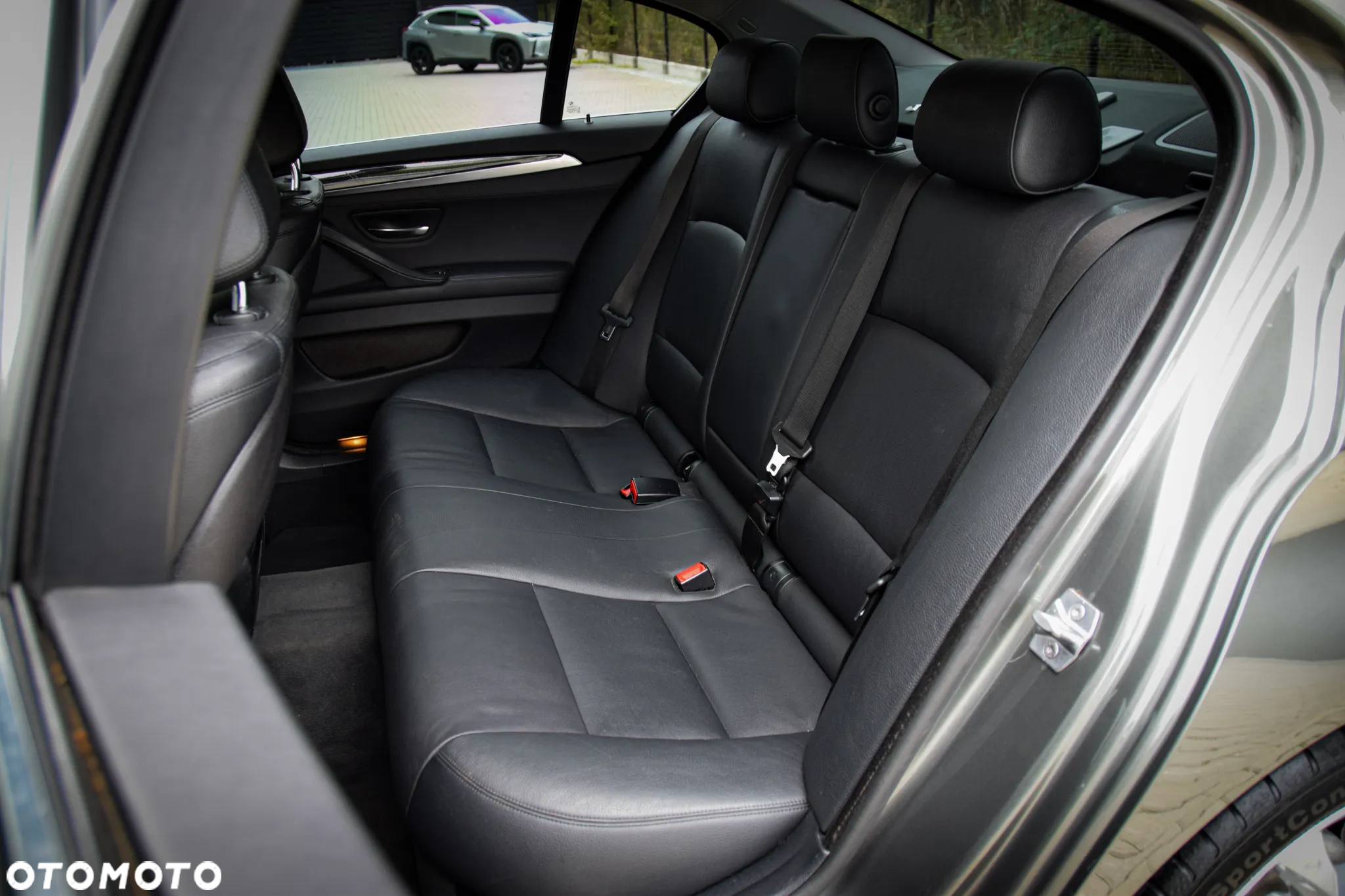 BMW Seria 5 520d xDrive - 11