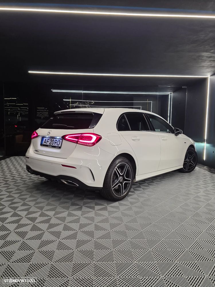 Mercedes-Benz A 250 e AMG Line - 15