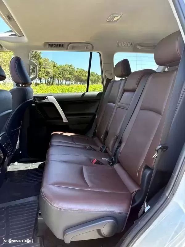 Toyota Land Cruiser 2.8 D-4D Auto Executive - 10