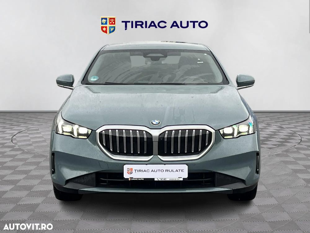 BMW Seria 5 520i AT MHEV - 9