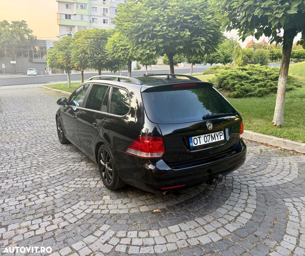 Volkswagen Golf 1.6 TDI DPF MATCH - 9