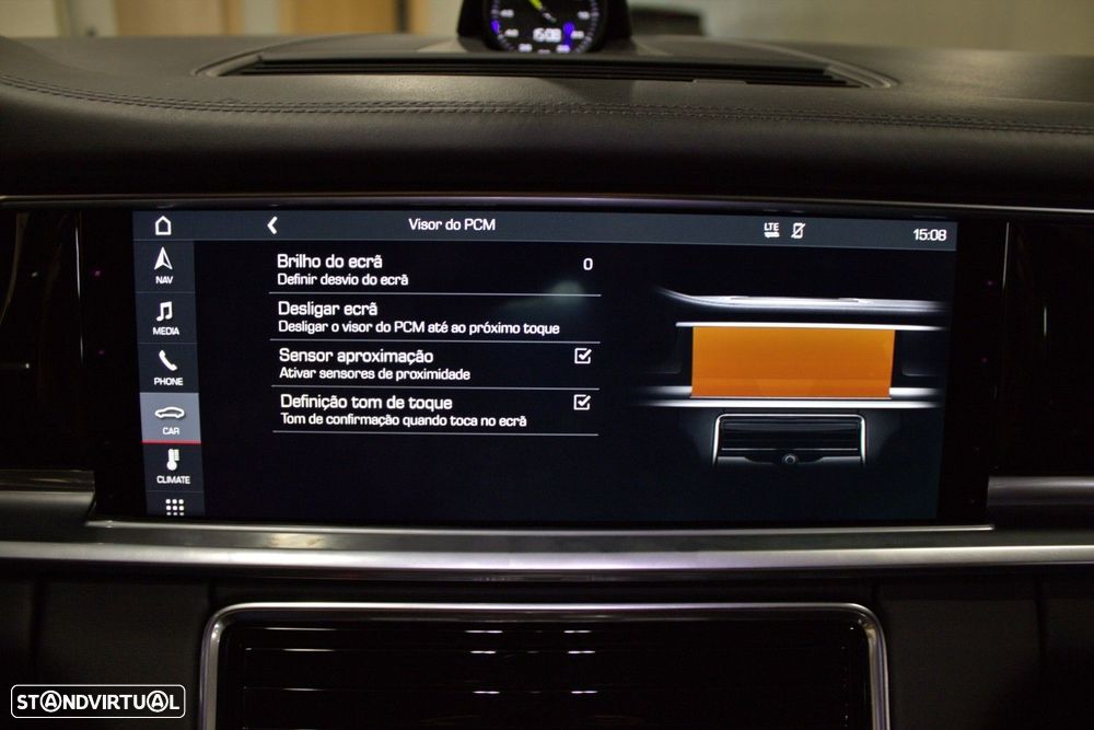 Porsche Panamera 4 E-Hybrid - 49