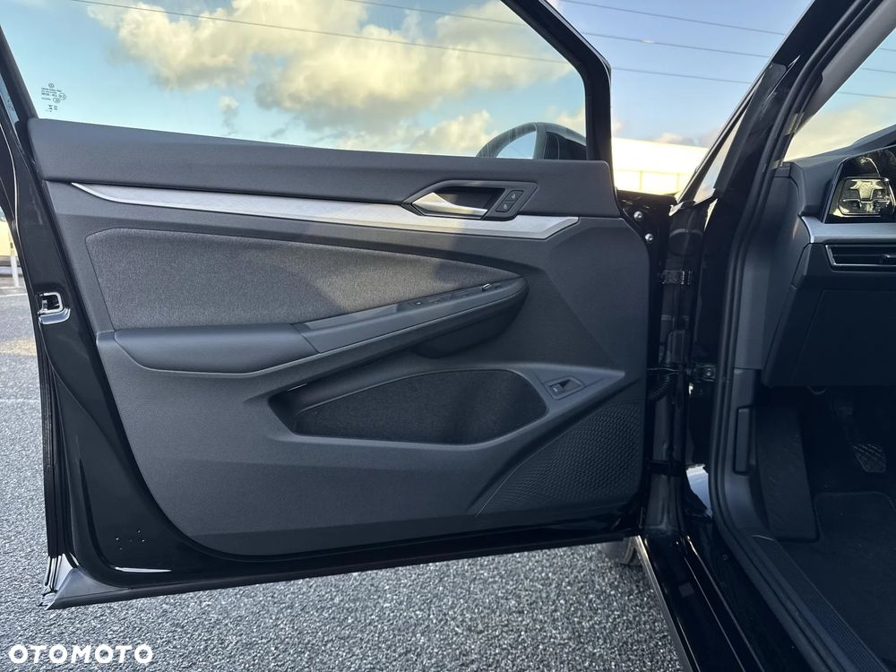 Volkswagen Golf Variant - 26